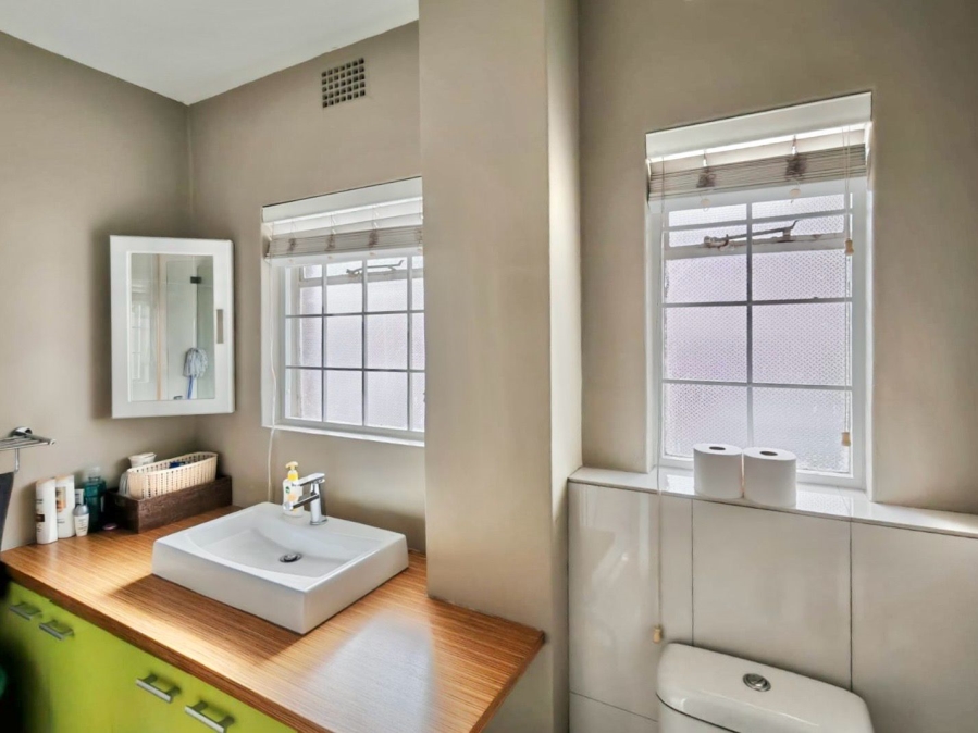 2 Bedroom Property for Sale in Kenilworth Western Cape